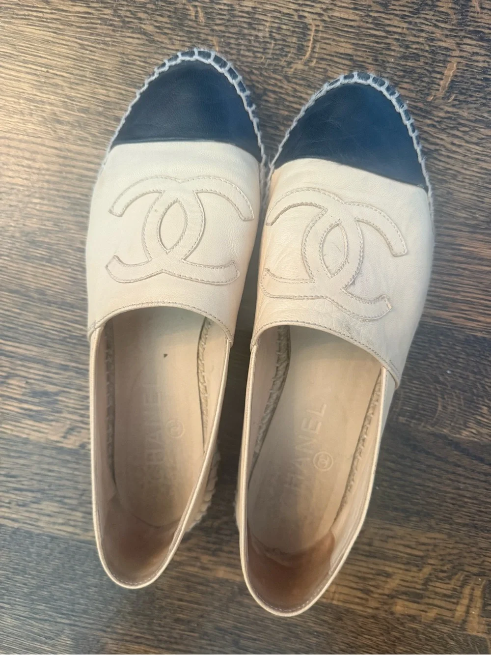 CHANEL good tons